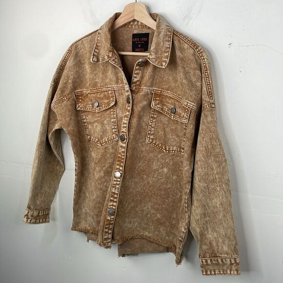 Black Label by CEST TOI Denim Button Down Acid Wash SHACKET Frayed Hem Medium - Picture 2 of 12